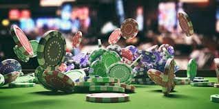 Panel kontrol taruhan Bigger Bass Bonanza menampilkan tombol spin dan penyesuai nilai taruhan
